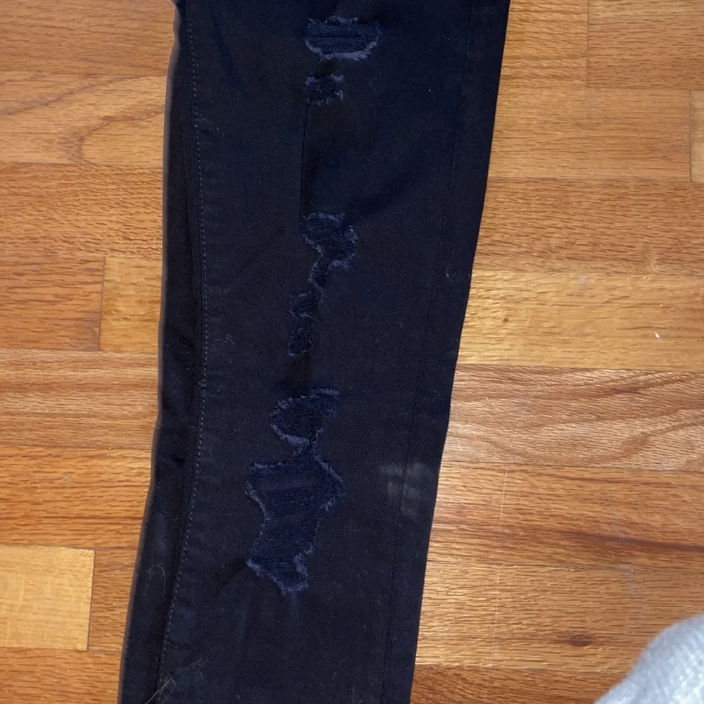 🥳HOST PICK🥳 Levis Black High Rise Skinny Jeans - Picture 3 of 8